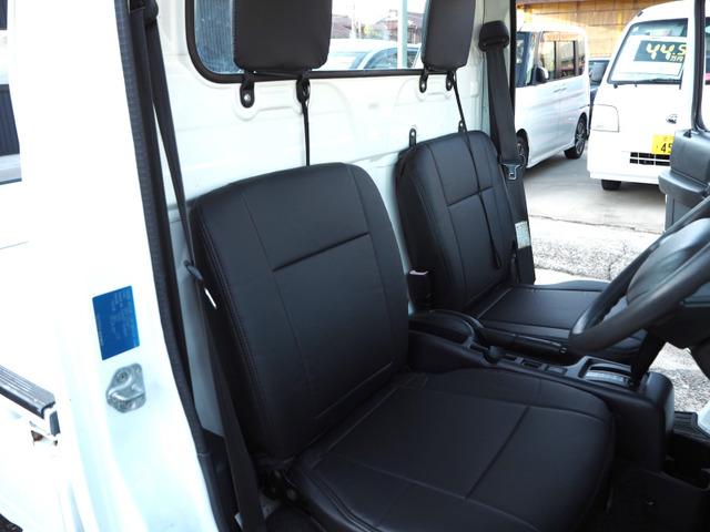 キャリイトラック ＫＣエアコン・パワステ　４ＷＤ、オートマ、エアコン、パワステ、ＤＯＨＣエンジン、Ｋ６Ａ、タイミングチェーン式、パートタイム４ＷＤ・４ＷＤ切替はボタンを押すだけの簡単切り替え式・通常は２ＷＤ走行で後輪駆動（21枚目）