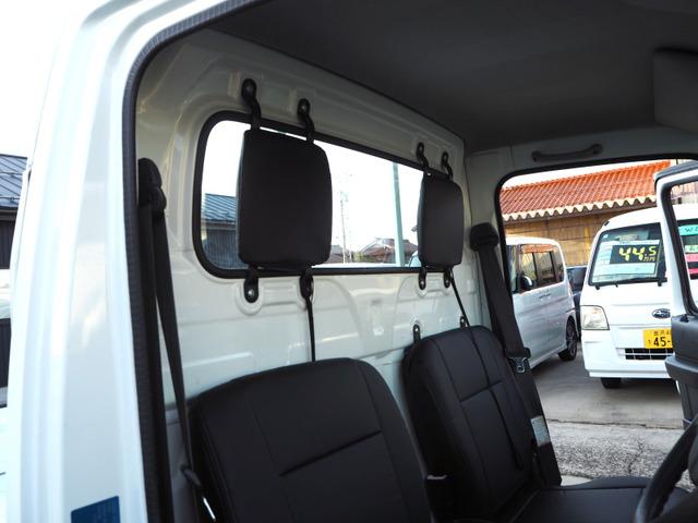キャリイトラック ＫＣエアコン・パワステ　４ＷＤ、オートマ、エアコン、パワステ、ＤＯＨＣエンジン、Ｋ６Ａ、タイミングチェーン式、パートタイム４ＷＤ・４ＷＤ切替はボタンを押すだけの簡単切り替え式・通常は２ＷＤ走行で後輪駆動（22枚目）