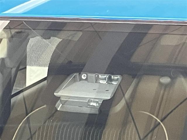 ヴィッツ ジュエラ　４ＷＤ　ＤＶＤ再生　衝突被害軽減システム　ＥＴＣ　ＬＥＤヘッドランプ　ワンオーナー（13枚目）