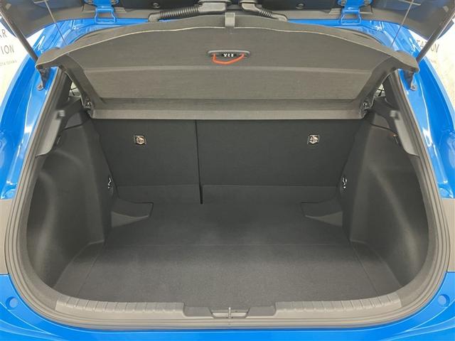 広々としたラゲージスペースを備えています。大きなものや長さのある荷物もしっかりと積み込めます。