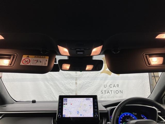 バックミラー・室内のライトで夜でも過ごしやすく！サンバイザーにエチケットミラーが付いてます！