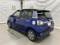 広々とした車内空間に優れた燃費性能。更にデザインも上質で人気のお車です！ 7