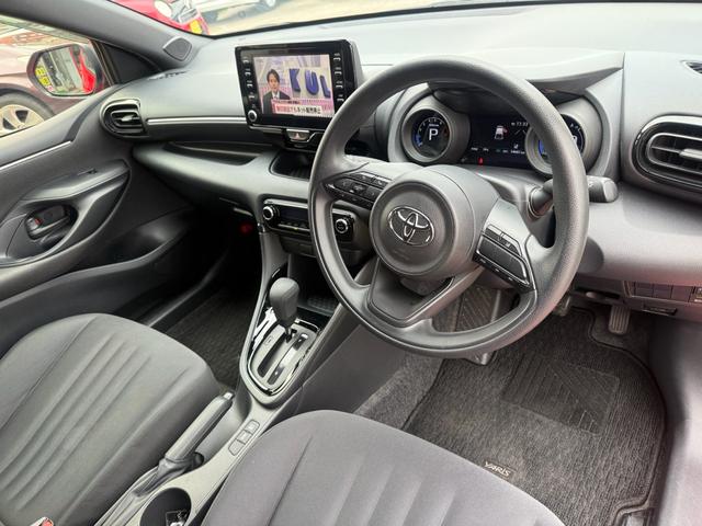 ヤリス Ｇ　ワンオーナー　純正ナビ　フルセグＴＶ　バックカメラ　衝突軽減ブレーキ　スマートキー　車検整備付き（22枚目）