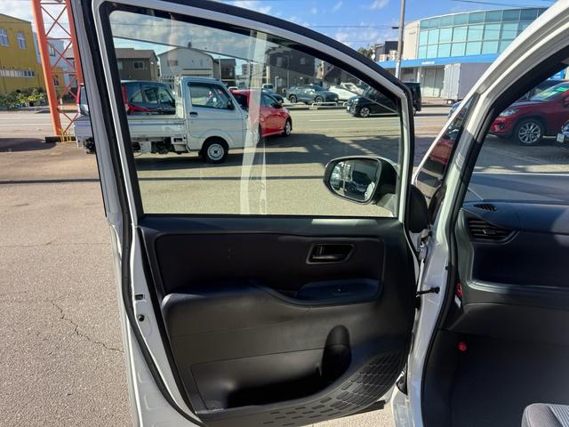 ノア ハイブリッドX 社外ナビ 後席モニター ドラレコ前後 フルセグTV バックカメラ LEDライト(35枚目)