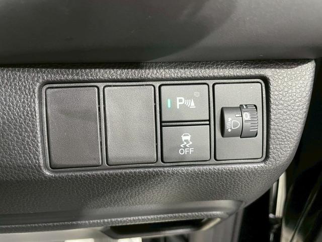 ヴェゼル ｅ：ＨＥＶ　Ｘ　バックカメラ　クリアランスソナー　オートクルーズコントロール　レーンアシスト　衝突被害軽減システム　オートライト　ＬＥＤヘッドランプ　アルミホイール　スマートキー　電動格納ミラー　ＣＶＴ（8枚目）