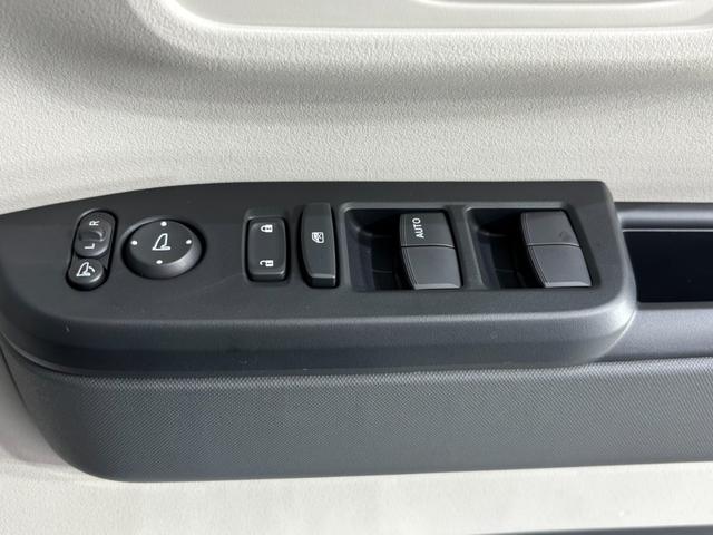 Ｎ－ＢＯＸ ファッションスタイル　バックカメラ　両側スライド・片側電動　クリアランスソナー　オートクルーズコントロール　レーンアシスト　衝突被害軽減システム　オートライト　ＬＥＤヘッドランプ　スマートキー　アイドリングストップ（8枚目）
