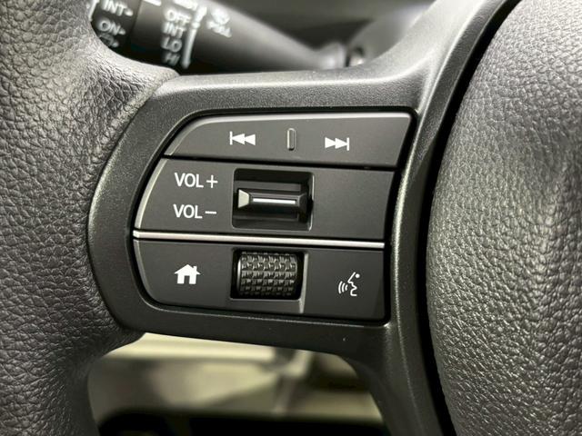 Ｎ－ＢＯＸ ベースグレード　両側スライド・片側電動　クリアランスソナー　オートクルーズコントロール　オートライト　ＬＥＤヘッドランプ　スマートキー　アイドリングストップ　電動格納ミラー　シートヒーター　ベンチシート　ＣＶＴ（5枚目）