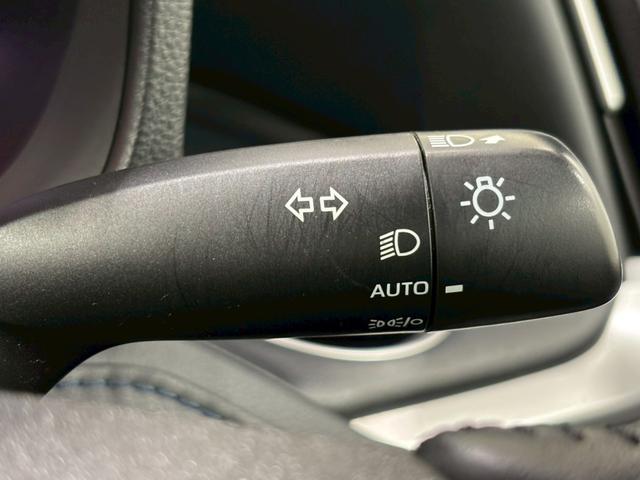 ヴォクシー S-Z ドライブレコーダー バックカメラ ナビ オートクルーズコントロール レーンアシスト 衝突被害軽減システム 両側電動スライドドア オートマチックハイビーム オートライト LEDヘッドランプ スマートキー(29枚目)