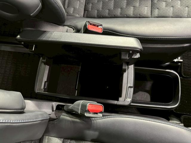 ヴォクシー S-Z ドライブレコーダー バックカメラ ナビ オートクルーズコントロール レーンアシスト 衝突被害軽減システム 両側電動スライドドア オートマチックハイビーム オートライト LEDヘッドランプ スマートキー(60枚目)