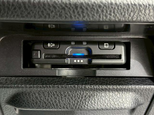 ノア X 4WD ドライブレコーダー ETC バックカメラ TV オートクルーズコントロール レーンアシスト 衝突被害軽減システム 両側スライド・片側電動 オートマチックハイビーム オートライト(7枚目)