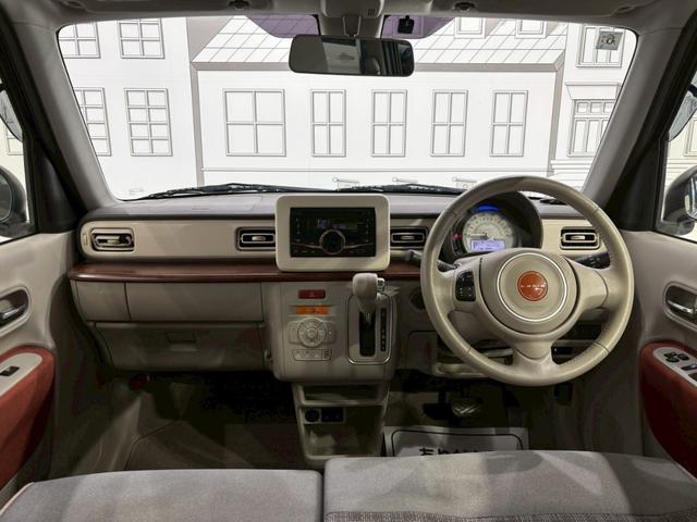 アルトラパン Ｓセレクション　ＥＴＣ　衝突被害軽減システム　オートライト　ＨＩＤ　スマートキー　アイドリングストップ　電動格納ミラー　シートヒーター　ベンチシート　ＣＶＴ　盗難防止システム　ＡＢＳ　ＥＳＣ　ＣＤ　衝突安全ボディ（2枚目）