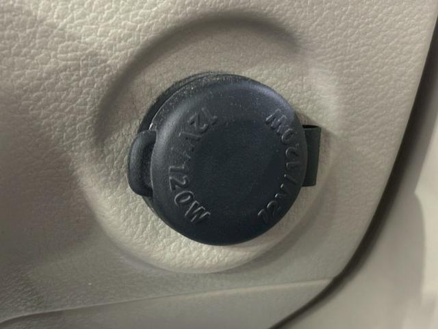 アルトラパン Ｓセレクション　ＥＴＣ　衝突被害軽減システム　オートライト　ＨＩＤ　スマートキー　アイドリングストップ　電動格納ミラー　シートヒーター　ベンチシート　ＣＶＴ　盗難防止システム　ＡＢＳ　ＥＳＣ　ＣＤ　衝突安全ボディ（27枚目）