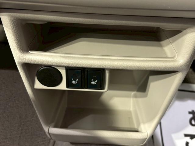 アルトラパン Ｓセレクション　ＥＴＣ　衝突被害軽減システム　オートライト　ＨＩＤ　スマートキー　アイドリングストップ　電動格納ミラー　シートヒーター　ベンチシート　ＣＶＴ　盗難防止システム　ＡＢＳ　ＥＳＣ　ＣＤ　衝突安全ボディ（32枚目）