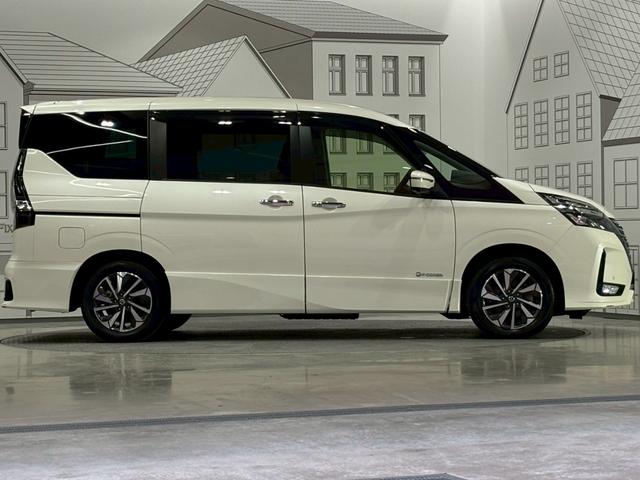 セレナ e-パワー ハイウェイスターV 全周囲カメラ クリアランスソナー オートクルーズコントロール 衝突被害軽減システム 両側電動スライドドア オートライト LEDヘッドランプ スマートキー 電動格納ミラー 3列シート ウォークスルー(14枚目)