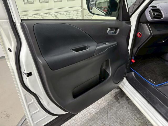 セレナ e-パワー ハイウェイスターV 全周囲カメラ クリアランスソナー オートクルーズコントロール 衝突被害軽減システム 両側電動スライドドア オートライト LEDヘッドランプ スマートキー 電動格納ミラー 3列シート ウォークスルー(23枚目)