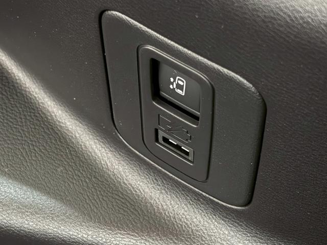 セレナ e-パワー ハイウェイスターV 全周囲カメラ クリアランスソナー オートクルーズコントロール 衝突被害軽減システム 両側電動スライドドア オートライト LEDヘッドランプ スマートキー 電動格納ミラー 3列シート ウォークスルー(36枚目)