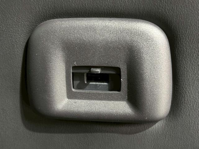 セレナ e-パワー ハイウェイスターV 全周囲カメラ クリアランスソナー オートクルーズコントロール 衝突被害軽減システム 両側電動スライドドア オートライト LEDヘッドランプ スマートキー 電動格納ミラー 3列シート ウォークスルー(52枚目)