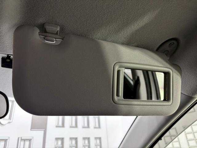 アクア S ドライブレコーダー ETC バックカメラ ナビ TV クリアランスソナー レーンアシスト 衝突被害軽減システム アルミホイール オートマチックハイビーム オートライト スマートキー 電動格納ミラー(42枚目)