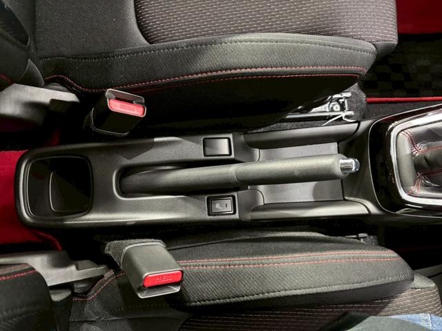 スイフトスポーツ ベースグレード ETC クリアランスソナー オートクルーズコントロール レーンアシスト 衝突被害軽減システム アルミホイール オートライト LEDヘッドランプ スマートキー 電動格納ミラー シートヒーター MT(30枚目)