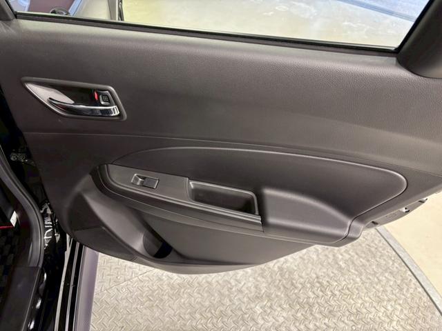 スイフトスポーツ ベースグレード ETC クリアランスソナー オートクルーズコントロール レーンアシスト 衝突被害軽減システム アルミホイール オートライト LEDヘッドランプ スマートキー 電動格納ミラー シートヒーター MT(39枚目)