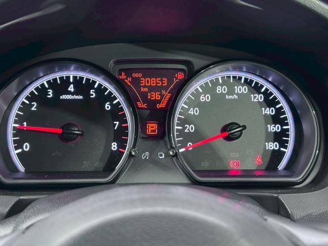 ノート X ETC クリアランスソナー レーンアシスト 衝突被害軽減システム オートライト スマートキー アイドリングストップ 電動格納ミラー CVT 盗難防止システム 衝突安全ボディ ABS ESC CD(5枚目)