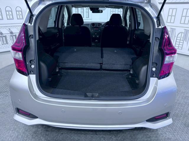 ノート X ETC クリアランスソナー レーンアシスト 衝突被害軽減システム オートライト スマートキー アイドリングストップ 電動格納ミラー CVT 盗難防止システム 衝突安全ボディ ABS ESC CD(33枚目)