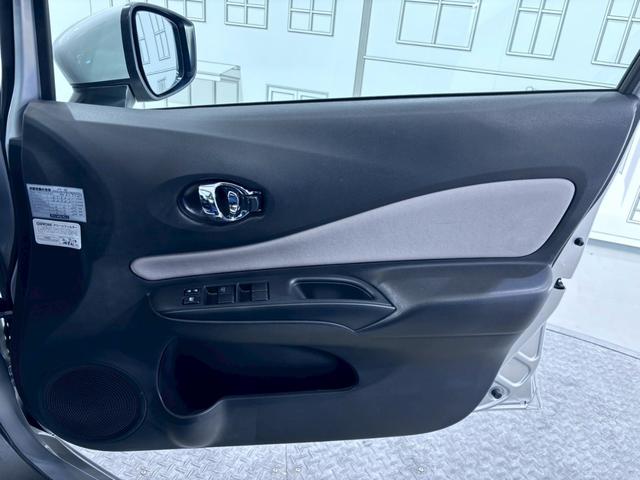 ノート X ETC クリアランスソナー レーンアシスト 衝突被害軽減システム オートライト スマートキー アイドリングストップ 電動格納ミラー CVT 盗難防止システム 衝突安全ボディ ABS ESC CD(43枚目)