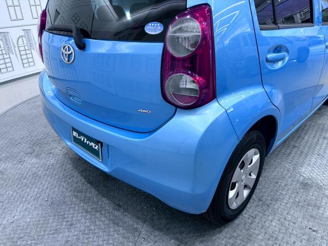 パッソ Ｘ　クツロギ　４ＷＤ　バックカメラ　ナビ　ＴＶ　スマートキー　電動格納ミラー　ＣＶＴ　盗難防止システム　衝突安全ボディ　ベンチシート　ＡＢＳ　ＣＤ　ＤＶＤ再生　ミュージックプレイヤー接続可　エアコン（36枚目）