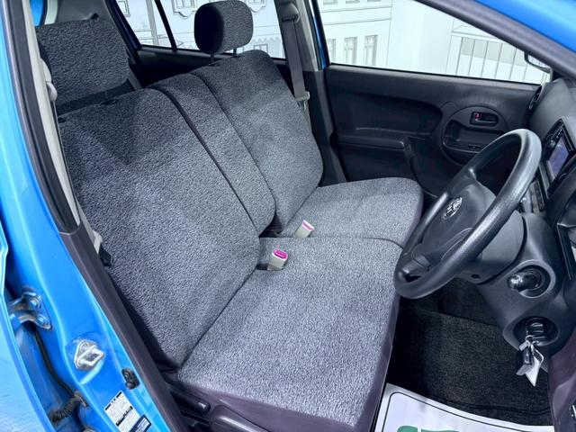 パッソ Ｘ　クツロギ　４ＷＤ　バックカメラ　ナビ　ＴＶ　スマートキー　電動格納ミラー　ＣＶＴ　盗難防止システム　衝突安全ボディ　ベンチシート　ＡＢＳ　ＣＤ　ＤＶＤ再生　ミュージックプレイヤー接続可　エアコン（47枚目）