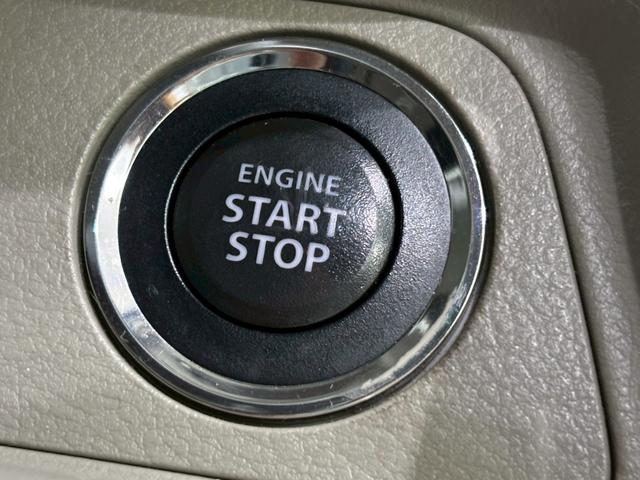 エンジン始動も楽チンです。イチイチ鍵を出す手間も無くなりますよ。