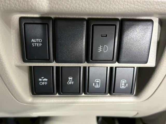 両側電動スライドドア装備！運転席よりボタン一つで開閉可能でございます。