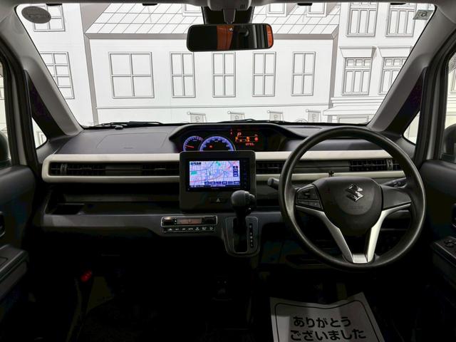ワゴンＲ ハイブリッドＦＸ　４ＷＤ　全周囲カメラ　ナビ　ＴＶ　レーンアシスト　衝突被害軽減システム　オートライト　スマートキー　アイドリングストップ　電動格納ミラー　シートヒーター　ベンチシート　ＣＶＴ　盗難防止システム　ＡＢＳ（2枚目）