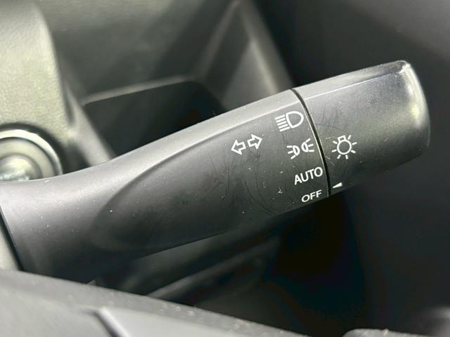 ワゴンＲ ハイブリッドＦＸ　４ＷＤ　全周囲カメラ　ナビ　ＴＶ　レーンアシスト　衝突被害軽減システム　オートライト　スマートキー　アイドリングストップ　電動格納ミラー　シートヒーター　ベンチシート　ＣＶＴ　盗難防止システム　ＡＢＳ（7枚目）