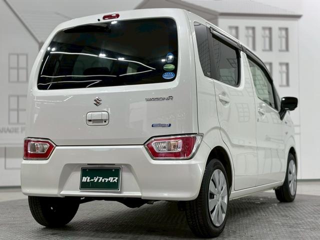 ワゴンＲ ハイブリッドＦＸ　４ＷＤ　全周囲カメラ　ナビ　ＴＶ　レーンアシスト　衝突被害軽減システム　オートライト　スマートキー　アイドリングストップ　電動格納ミラー　シートヒーター　ベンチシート　ＣＶＴ　盗難防止システム　ＡＢＳ（13枚目）