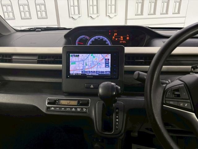 ワゴンＲ ハイブリッドＦＸ　４ＷＤ　全周囲カメラ　ナビ　ＴＶ　レーンアシスト　衝突被害軽減システム　オートライト　スマートキー　アイドリングストップ　電動格納ミラー　シートヒーター　ベンチシート　ＣＶＴ　盗難防止システム　ＡＢＳ（32枚目）