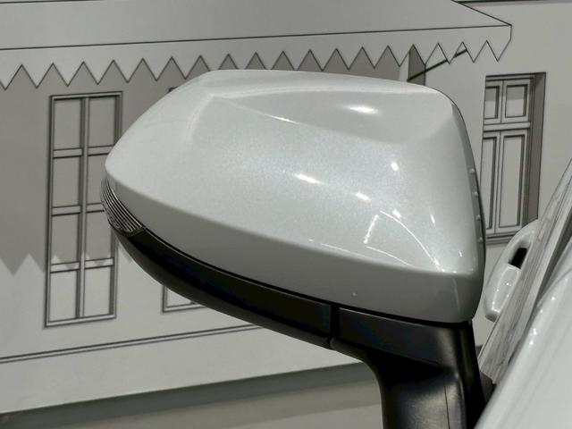 アクア Ｘ　４ＷＤ　ＥＴＣ　ナビ　オートクルーズコントロール　レーンアシスト　衝突被害軽減システム　オートマチックハイビーム　オートライト　ＬＥＤヘッドランプ　スマートキー　電動格納ミラー　１００Ｖ電源　ＣＶＴ（25枚目）