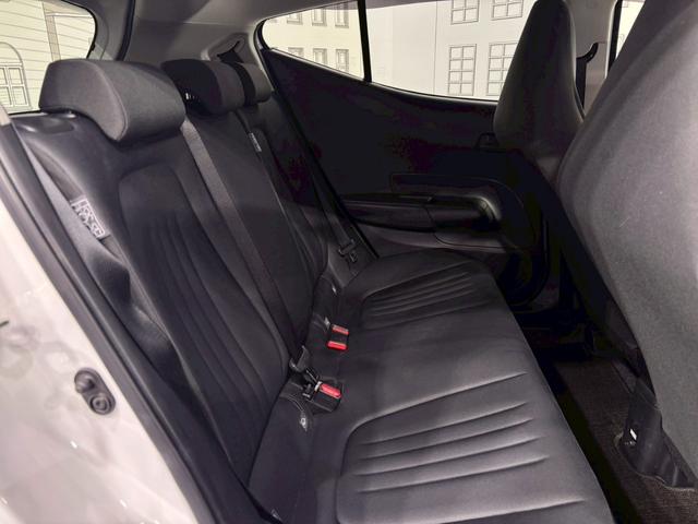 アクア Ｘ　４ＷＤ　ＥＴＣ　ナビ　オートクルーズコントロール　レーンアシスト　衝突被害軽減システム　オートマチックハイビーム　オートライト　ＬＥＤヘッドランプ　スマートキー　電動格納ミラー　１００Ｖ電源　ＣＶＴ（33枚目）