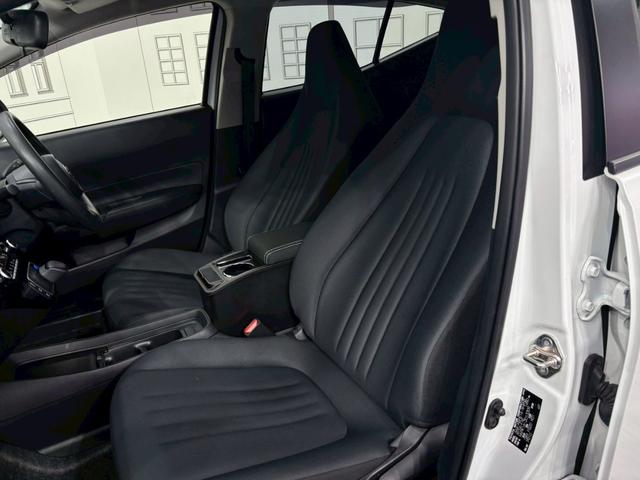 アクア Ｘ　４ＷＤ　ＥＴＣ　ナビ　オートクルーズコントロール　レーンアシスト　衝突被害軽減システム　オートマチックハイビーム　オートライト　ＬＥＤヘッドランプ　スマートキー　電動格納ミラー　１００Ｖ電源　ＣＶＴ（40枚目）