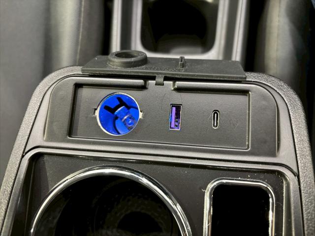 アクア Ｘ　４ＷＤ　ＥＴＣ　ナビ　オートクルーズコントロール　レーンアシスト　衝突被害軽減システム　オートマチックハイビーム　オートライト　ＬＥＤヘッドランプ　スマートキー　電動格納ミラー　１００Ｖ電源　ＣＶＴ（45枚目）