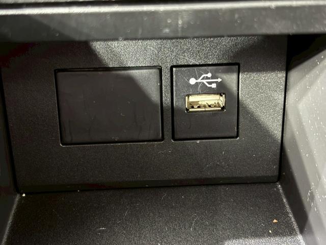 アクア Ｘ　４ＷＤ　ＥＴＣ　ナビ　オートクルーズコントロール　レーンアシスト　衝突被害軽減システム　オートマチックハイビーム　オートライト　ＬＥＤヘッドランプ　スマートキー　電動格納ミラー　１００Ｖ電源　ＣＶＴ（46枚目）