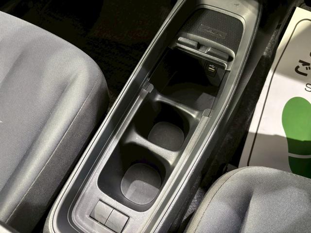 アクア Ｘ　４ＷＤ　ＥＴＣ　ナビ　オートクルーズコントロール　レーンアシスト　衝突被害軽減システム　オートマチックハイビーム　オートライト　ＬＥＤヘッドランプ　スマートキー　電動格納ミラー　１００Ｖ電源　ＣＶＴ（48枚目）