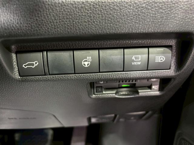 ＲＡＶ４ Ｇ　４ＷＤ　ドライブレコーダー　ＥＴＣ　全周囲カメラ　クリアランスソナー　オートクルーズコントロール　レーンアシスト　パワーシート　衝突被害軽減システム　ナビ　オートマチックハイビーム　オートライト（8枚目）