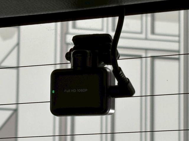 ＲＡＶ４ Ｇ　４ＷＤ　ドライブレコーダー　ＥＴＣ　全周囲カメラ　クリアランスソナー　オートクルーズコントロール　レーンアシスト　パワーシート　衝突被害軽減システム　ナビ　オートマチックハイビーム　オートライト（10枚目）