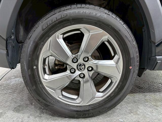 ＲＡＶ４ Ｇ　４ＷＤ　ドライブレコーダー　ＥＴＣ　全周囲カメラ　クリアランスソナー　オートクルーズコントロール　レーンアシスト　パワーシート　衝突被害軽減システム　ナビ　オートマチックハイビーム　オートライト（20枚目）