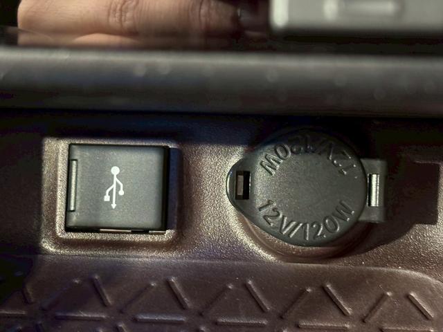 ＲＡＶ４ Ｇ　４ＷＤ　ドライブレコーダー　ＥＴＣ　全周囲カメラ　クリアランスソナー　オートクルーズコントロール　レーンアシスト　パワーシート　衝突被害軽減システム　ナビ　オートマチックハイビーム　オートライト（37枚目）