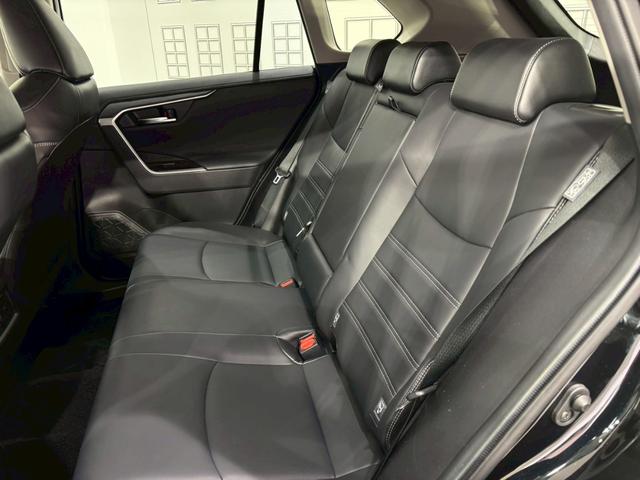 ＲＡＶ４ Ｇ　４ＷＤ　ドライブレコーダー　ＥＴＣ　全周囲カメラ　クリアランスソナー　オートクルーズコントロール　レーンアシスト　パワーシート　衝突被害軽減システム　ナビ　オートマチックハイビーム　オートライト（51枚目）