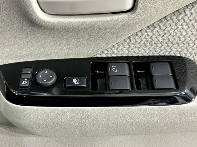 eKワゴン M クリアランスソナー レーンアシスト 衝突被害軽減システム オートライト キーレスエントリー アイドリングストップ 電動格納ミラー シートヒーター ベンチシート CVT 盗難防止システム ABS ESC(11枚目)