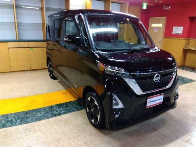 ハイウェイスターＸ☆４ＷＤ☆禁煙☆走行１．７万Ｋｍ☆屋内保管　☆純正９インチナビ☆フルセグＴＶ☆Ｂｌｕｅｔｏｏｔｈ☆全方位カメラ☆衝突軽減ブレーキ☆前後ソナー☆ＬＥＤヘッドライト☆パワスラ☆シートヒーター☆インテリキー２個☆プッシュスタート☆ＳＯＳコール☆ＥＴＣ(4枚目)