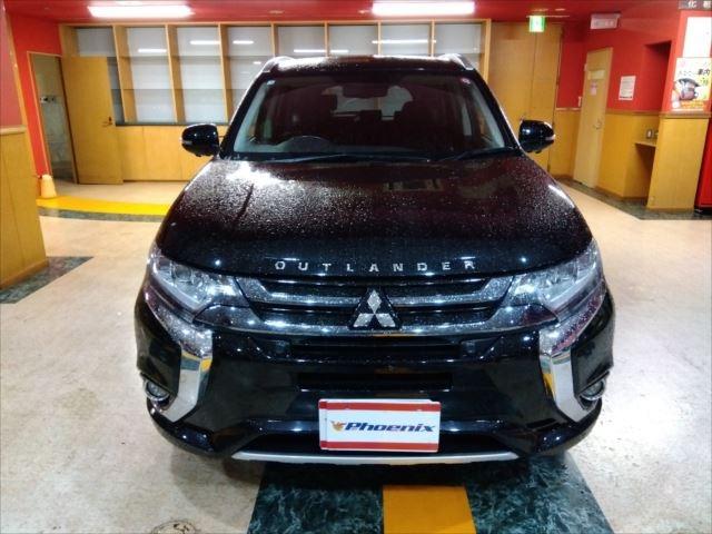 アウトランダーＰＨＥＶ Ｇナビパッケージ☆４ＷＤ☆修復歴無し☆試乗可能☆　☆純正ナビ☆フルセグＴＶ☆ＢＴ接続☆全方位モニター☆衝突軽減ブレーキ☆レーダークルーズ半革シート☆電動リアゲート☆シート＆ステアリングヒーター☆ＬＥＤヘッドライト☆スマートキー☆プッシュスタート☆（3枚目）