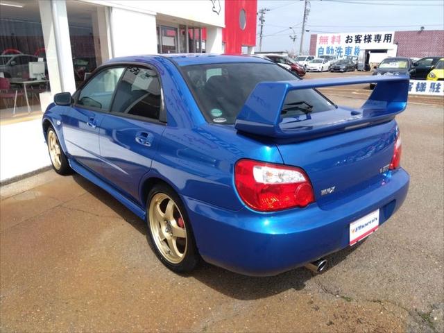 ＷＲＸ　ＷＲ－リミテッド　２００４☆外装状態良好☆　☆修復歴無し☆５速ＭＴ☆走行５．１万Ｋｍ☆ターボタイマー☆三連メーター☆セミバケシート☆キセノンヘッドライト☆サヴウーファー☆タワーバーー☆大型リアスポイラー☆(8枚目)